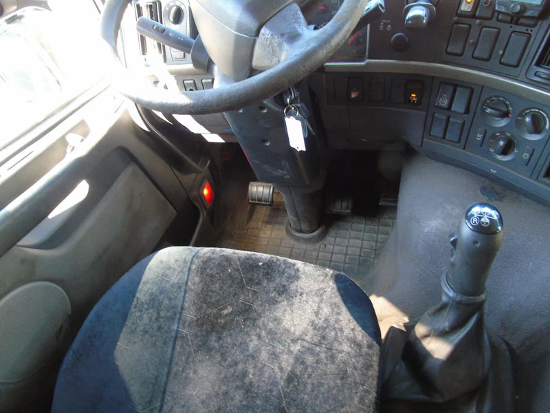 Volvo FH 380 + 6X2 + MANUAL - Camión chasis: foto 5 Volvo FH 380 + 6X2 + MANUAL - Camión chasis: foto 5