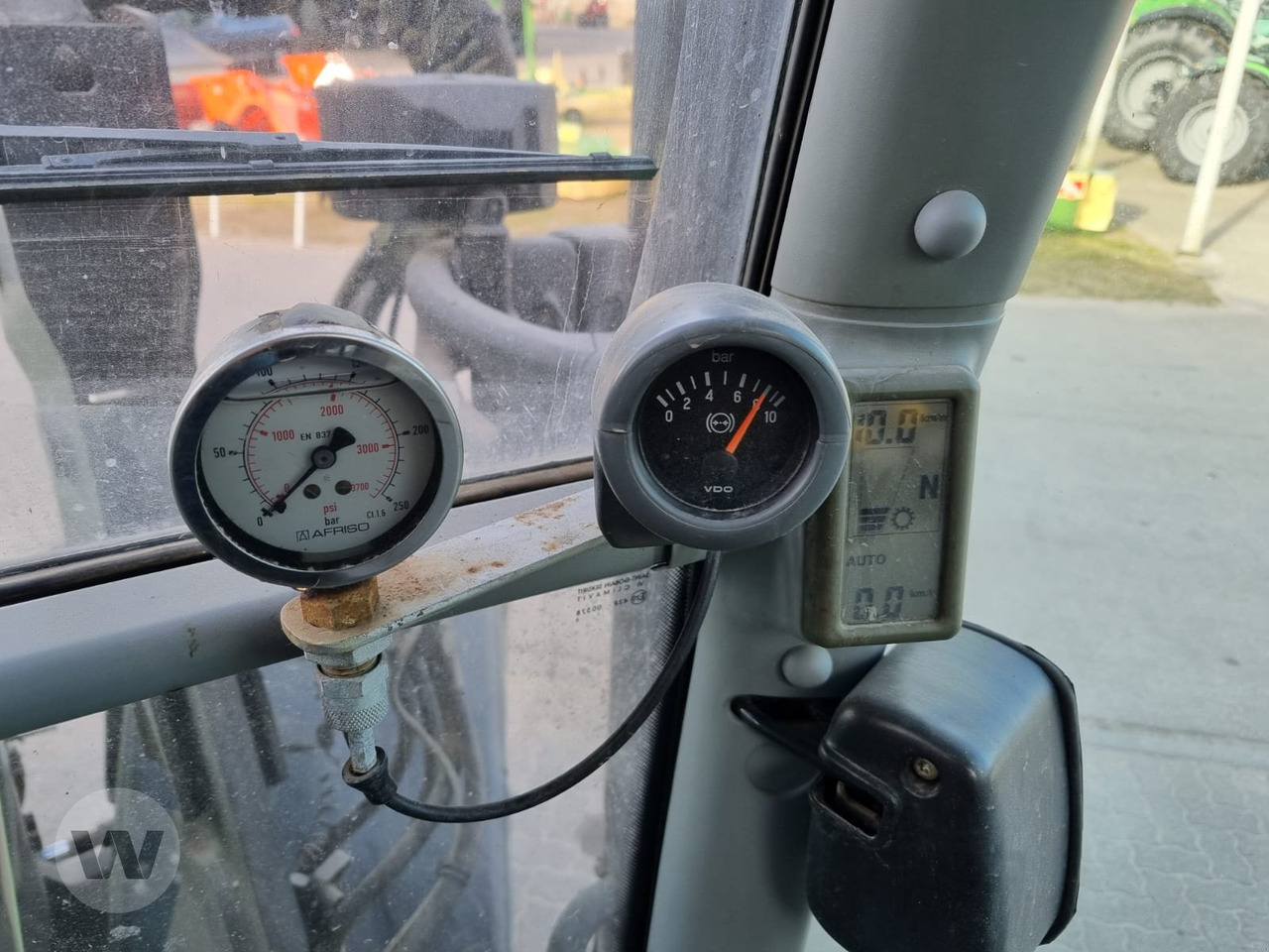 Deutz Agrotron TTV 620 - Tractor: foto 3 Deutz Agrotron TTV 620 - Tractor: foto 3