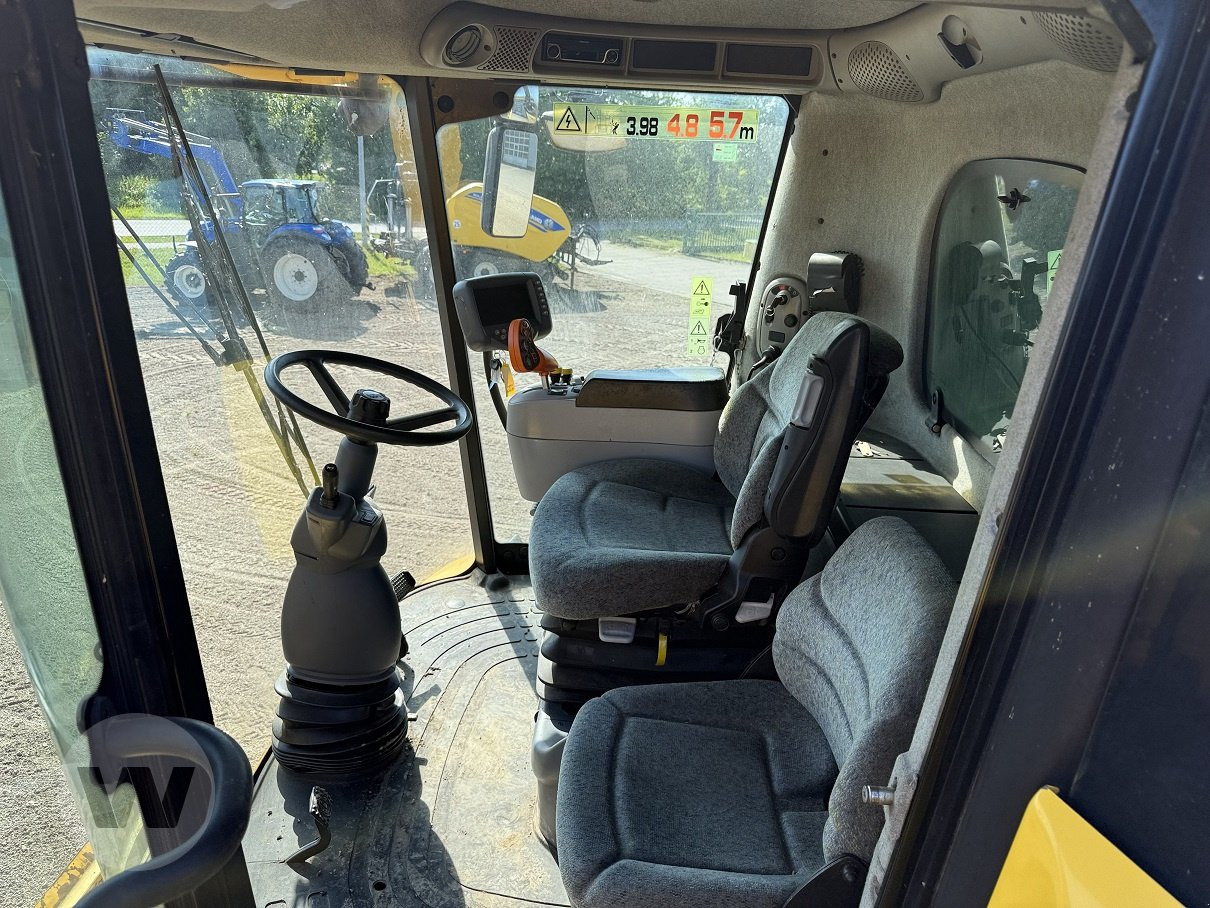 Cosechadora de granos New Holland CX 8090: foto 10