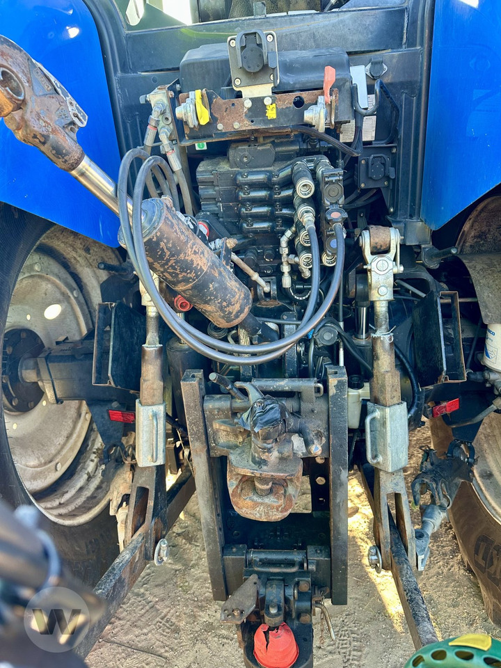 New Holland T 7.210 - Tractor: foto 5 New Holland T 7.210 - Tractor: foto 5