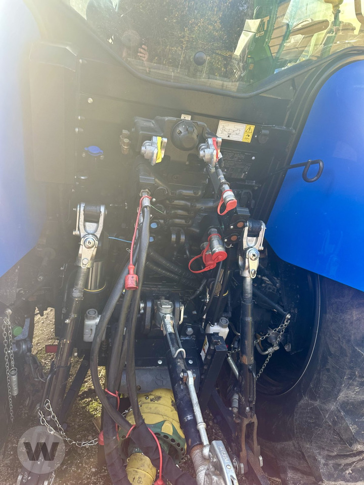 New Holland T6.180 - Tractor: foto 4 New Holland T6.180 - Tractor: foto 4