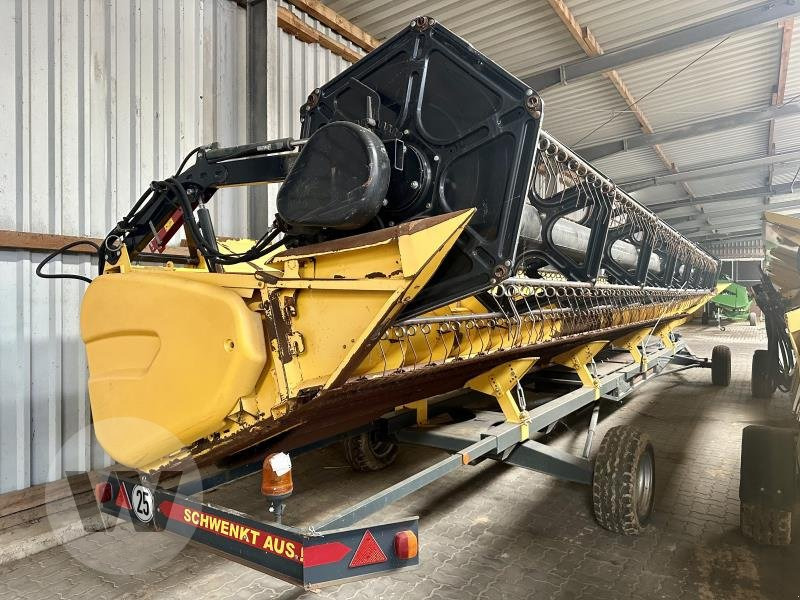 Cabezal de grano New Holland VARIFEED 35V: foto 1