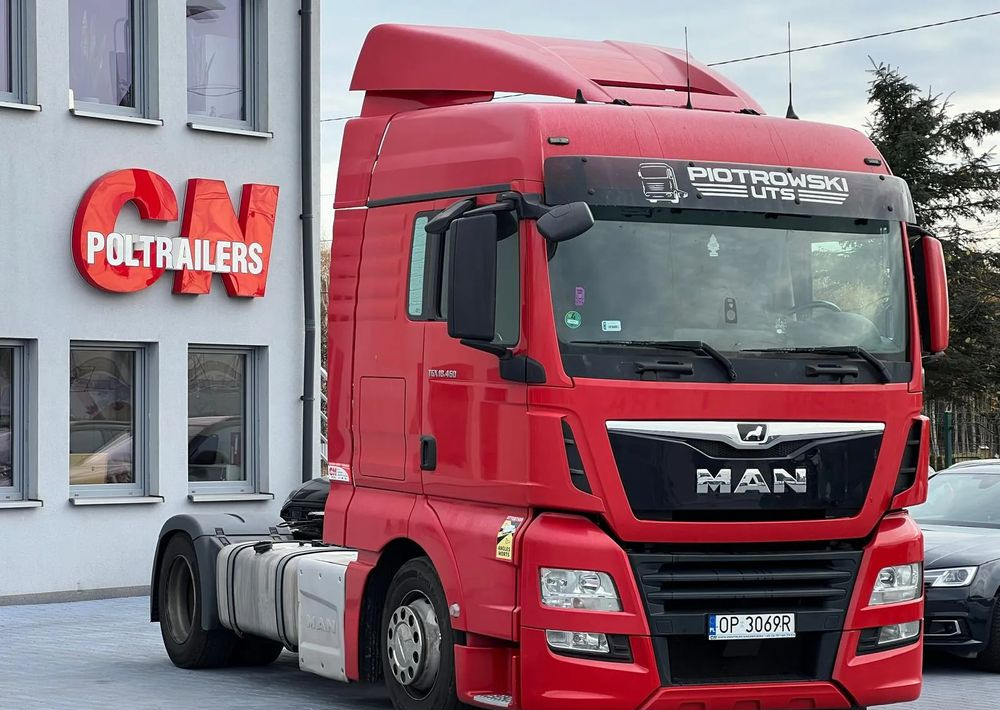 MAN TGX 18.420 XLX LOW DECK - Cabeza tractora: foto 2 MAN TGX 18.420 XLX LOW DECK - Cabeza tractora: foto 2