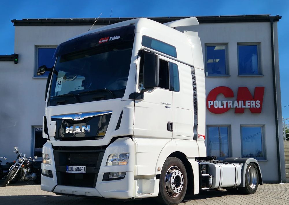 MAN TGX 18.440 XXL LOW DECK Automat - Cabeza tractora: foto 1 MAN TGX 18.440 XXL LOW DECK Automat - Cabeza tractora: foto 1