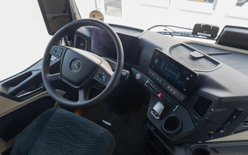 Mercedes-Benz Actros 1845 - Cabeza tractora: foto 5 Mercedes-Benz Actros 1845 - Cabeza tractora: foto 5
