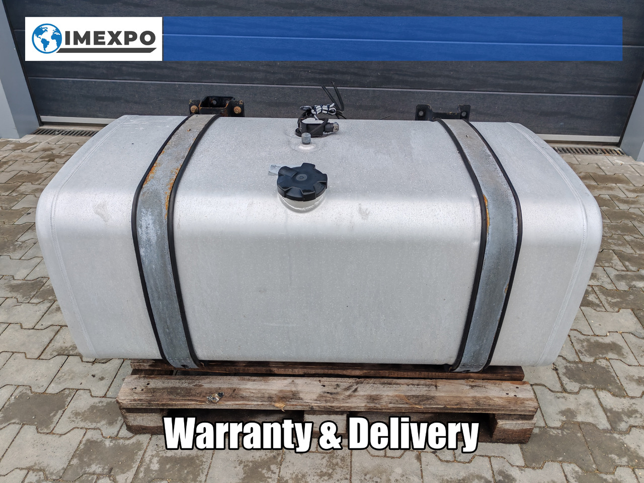 MAN TGS TGX / ALU FUEL TANK / 131x70x57,5 / 480L / 81122015937 - Depósito de combustible: foto 1 MAN TGS TGX / ALU FUEL TANK / 131x70x57,5 / 480L / 81122015937 - Depósito de combustible: foto 1