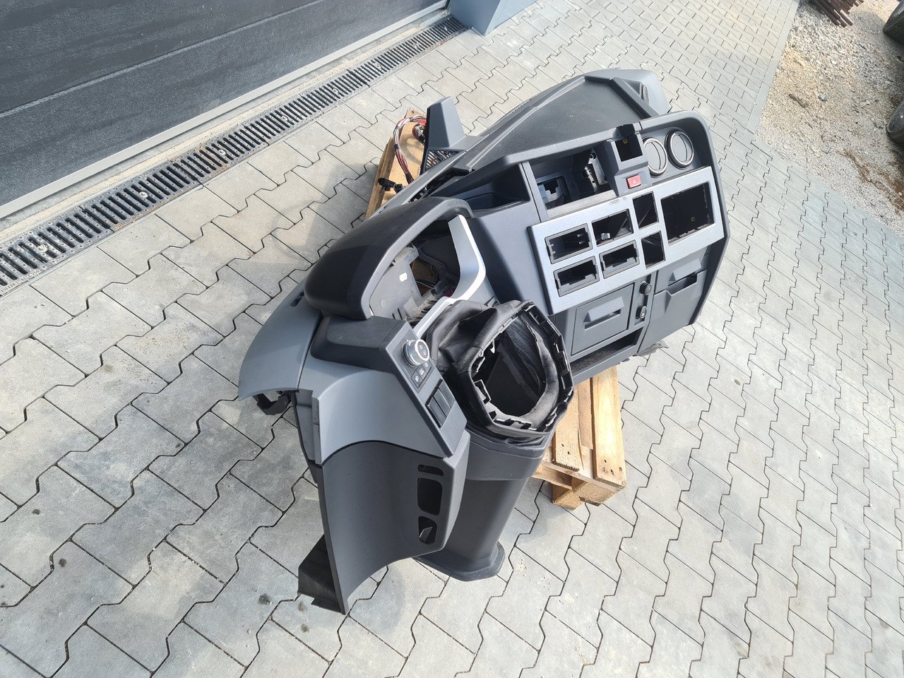 RENAULT RANGE T / COMPLETE DASHBOARD - Salpicadero: foto 2 RENAULT RANGE T / COMPLETE DASHBOARD - Salpicadero: foto 2