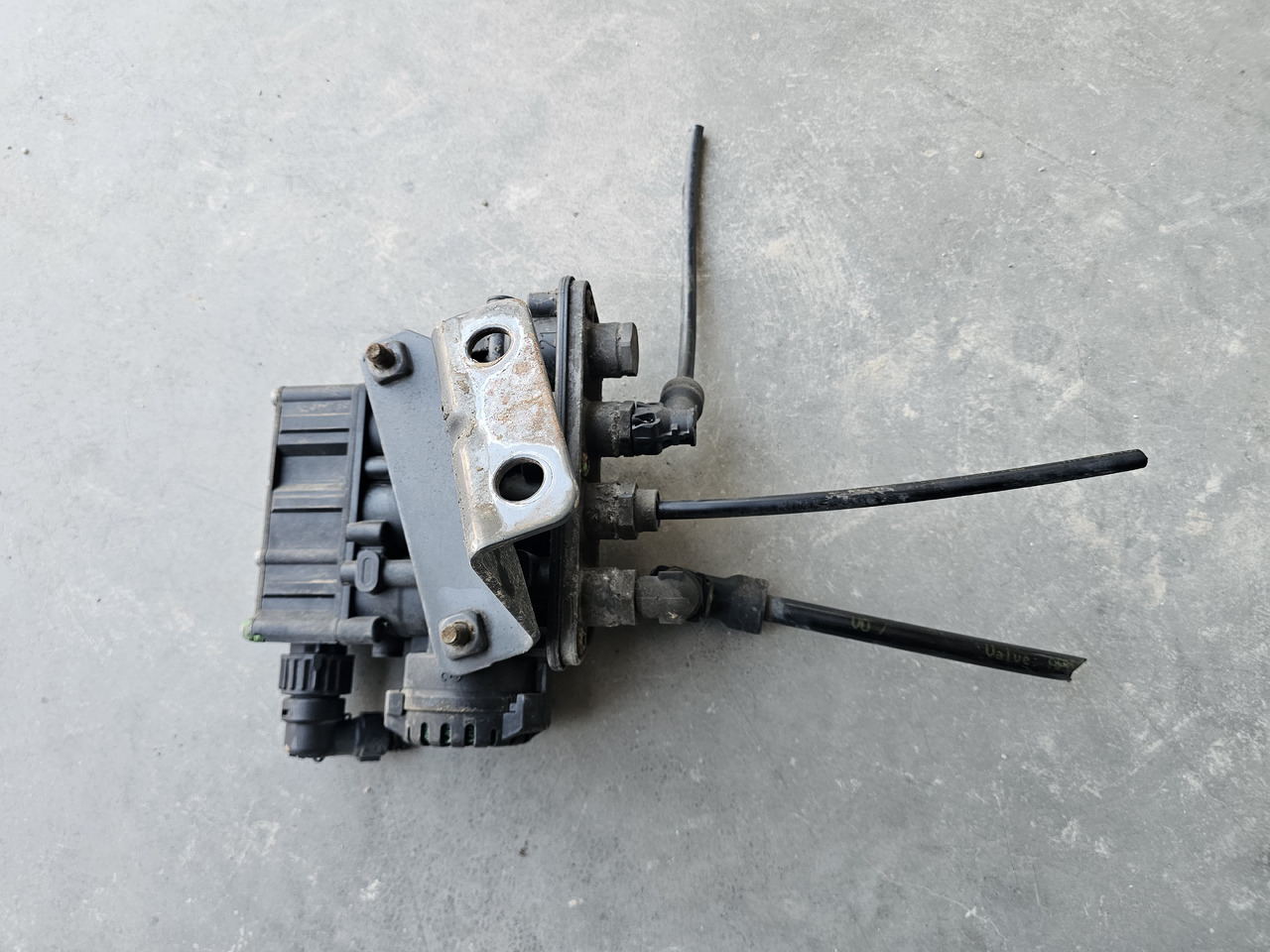 RENAULT RANGE T / ECAS SUNSPENSION VALVE / K019820 - Válvula de freno: foto 3 RENAULT RANGE T / ECAS SUNSPENSION VALVE / K019820 - Válvula de freno: foto 3