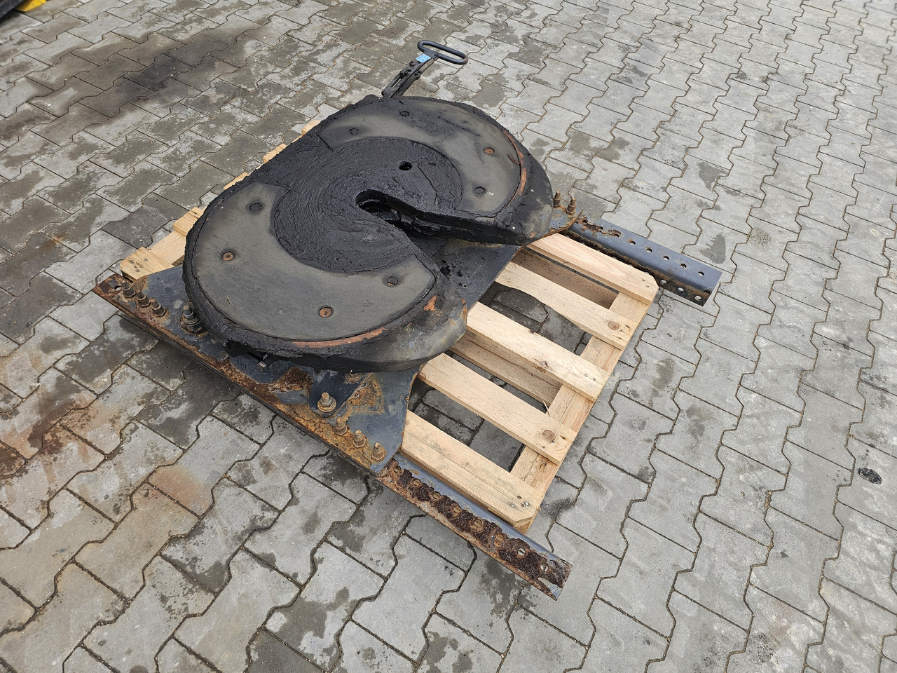 RENAULT RANGE T / JOST COMPLETE FIFTWHEEL / BRACKET: 185mm - Recambio: foto 2 RENAULT RANGE T / JOST COMPLETE FIFTWHEEL / BRACKET: 185mm - Recambio: foto 2