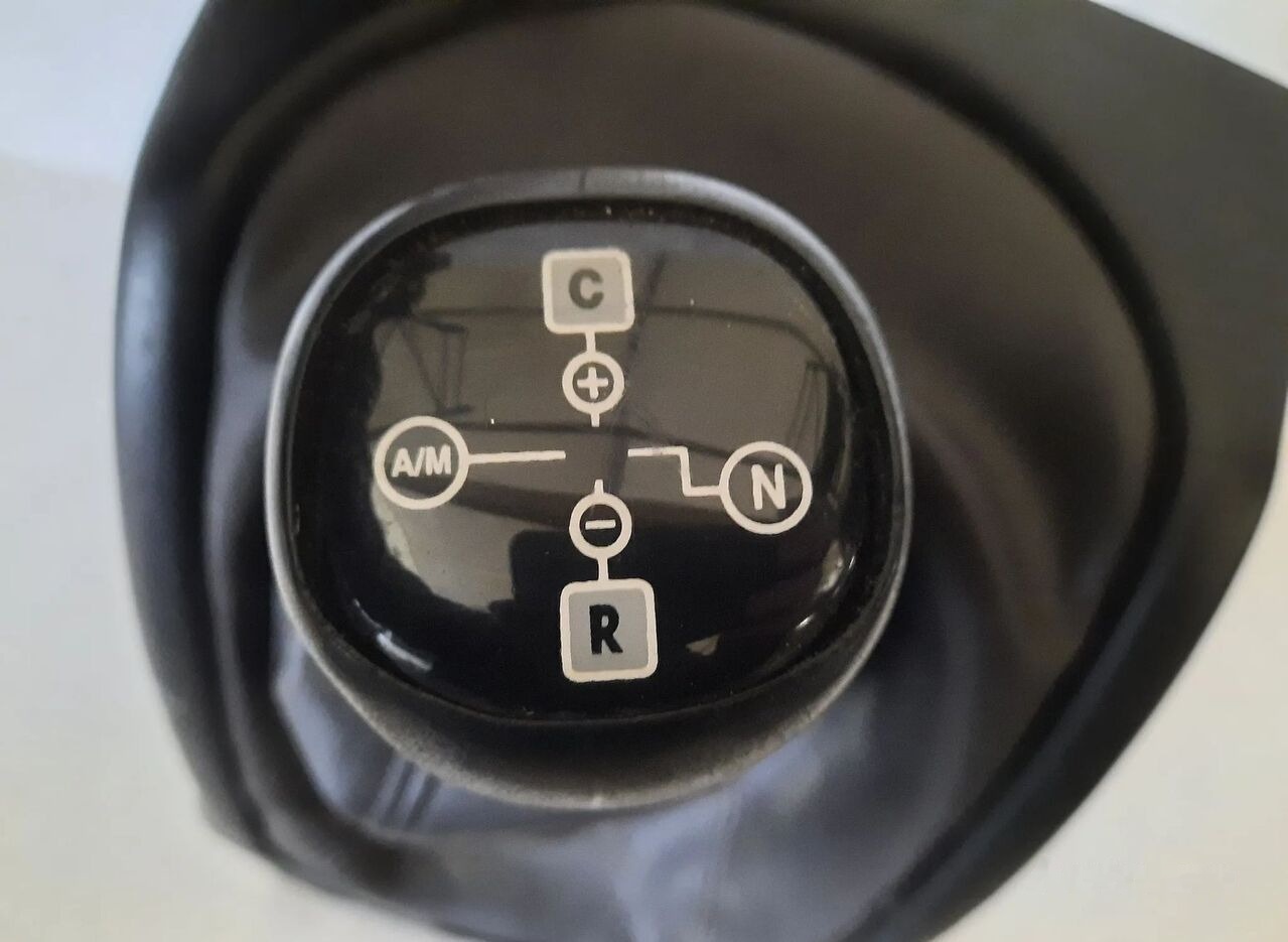 Renault Joystick lewarek zmiany biegów RENAULT MAGNUM DXI 12 Renault truck - Caja de cambios para Camión: foto 2 Renault Joystick lewarek zmiany biegów RENAULT MAGNUM DXI 12 Renault truck - Caja de cambios para Camión: foto 2
