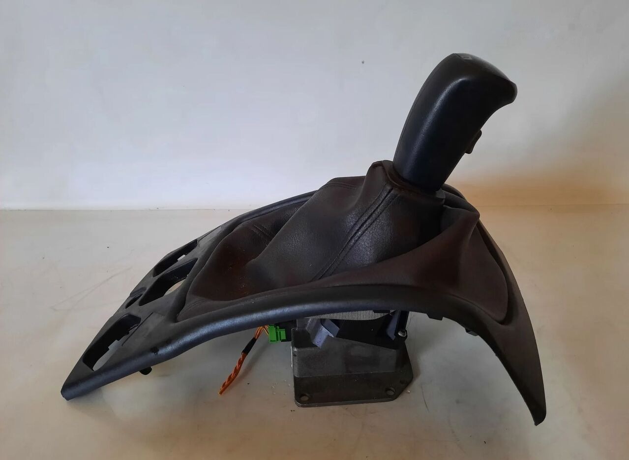 Renault Joystick lewarek zmiany biegów RENAULT MAGNUM DXI 12 Renault truck - Caja de cambios para Camión: foto 1 Renault Joystick lewarek zmiany biegów RENAULT MAGNUM DXI 12 Renault truck - Caja de cambios para Camión: foto 1