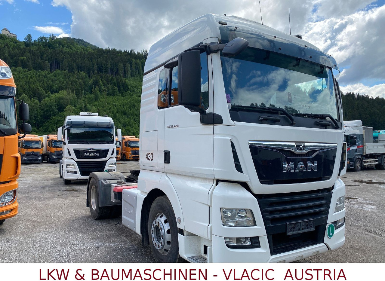 MAN TGX 18.420 (eigengewicht 6939Kg) MAN TGX 18.420 (eigengewicht 6939Kg) - Cabeza tractora: foto 2 MAN TGX 18.420 (eigengewicht 6939Kg) MAN TGX 18.420 (eigengewicht 6939Kg) - Cabeza tractora: foto 2