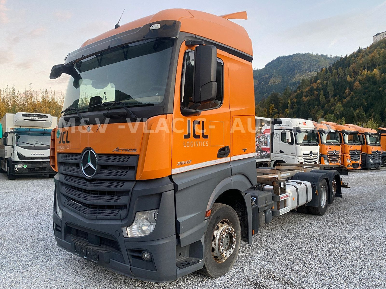 Mercedes-Benz 2542 - Camión portacontenedore/ Intercambiable: foto 1 Mercedes-Benz 2542 - Camión portacontenedore/ Intercambiable: foto 1