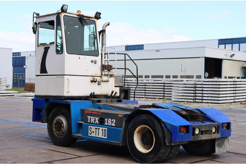 Kalmar TRX182A - Tractor industrial: foto 5 Kalmar TRX182A - Tractor industrial: foto 5