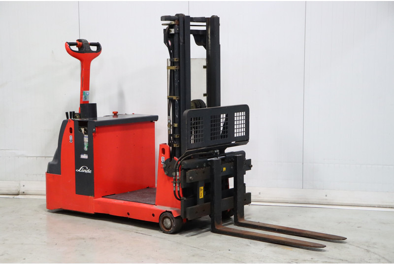 Linde L12AC - Apilador: foto 1 Linde L12AC - Apilador: foto 1
