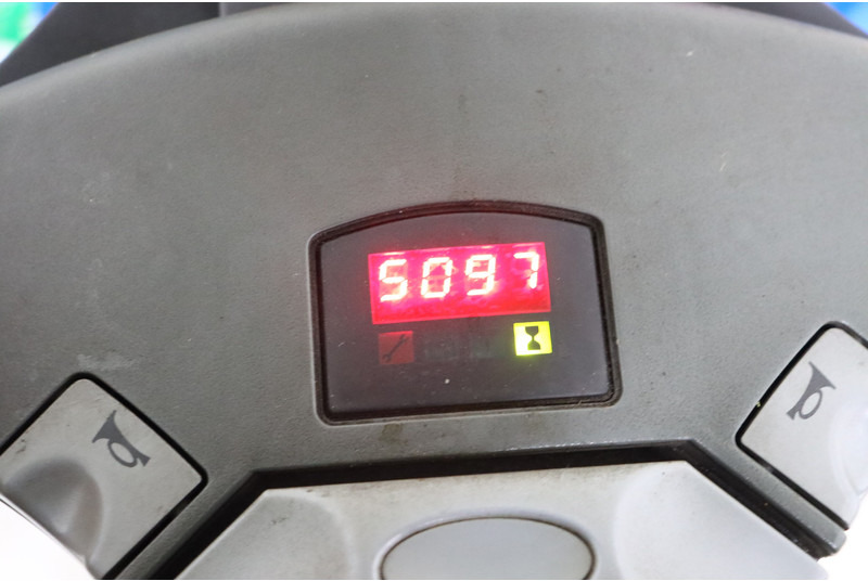 Toyota LPE200/8 - Transpaleta: foto 5 Toyota LPE200/8 - Transpaleta: foto 5