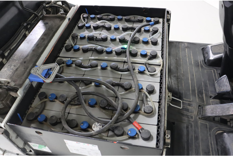 Carretilla elevadora eléctrica UniCarriers AG1N1L18Q: foto 8 Carretilla elevadora eléctrica UniCarriers AG1N1L18Q: foto 8