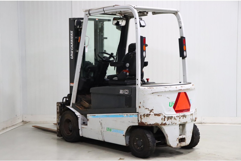 UniCarriers G1Q2L30Q - Carretilla elevadora eléctrica: foto 4 UniCarriers G1Q2L30Q - Carretilla elevadora eléctrica: foto 4