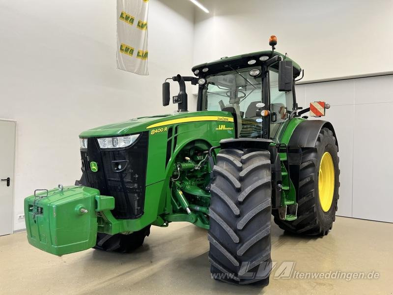 John Deere 8400R e23 PowerShift ULTIMATE - Tractor: foto 1 John Deere 8400R e23 PowerShift ULTIMATE - Tractor: foto 1
