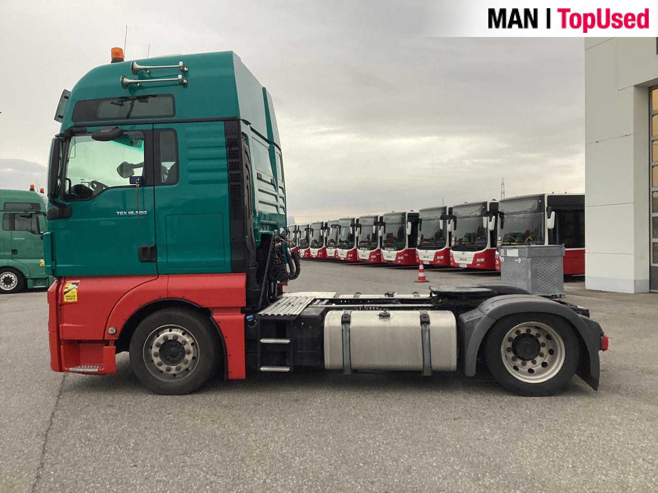 MAN TGX 18.500 4X2 LLS-U - Cabeza tractora: foto 2 MAN TGX 18.500 4X2 LLS-U - Cabeza tractora: foto 2