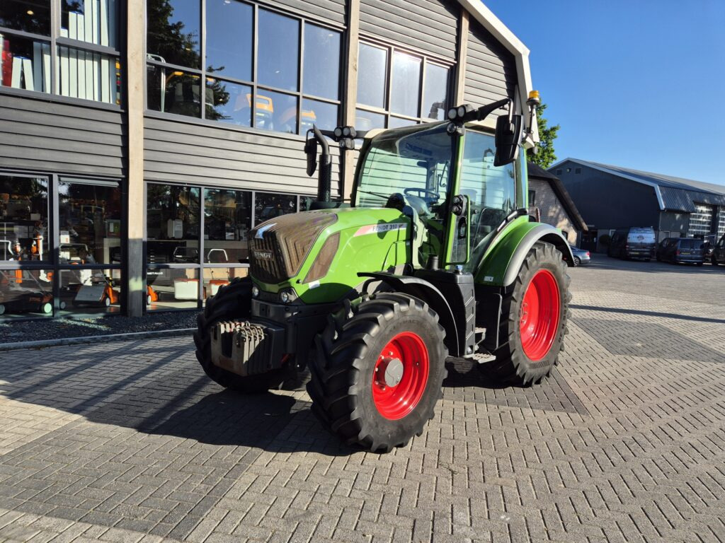 FENDT 310 vario - Tractor: foto 2 FENDT 310 vario - Tractor: foto 2