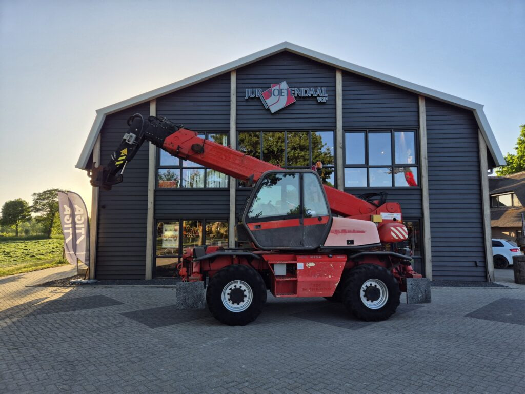 MANITOU MRT 2150 M-series - Manipulador telescópico: foto 1 MANITOU MRT 2150 M-series - Manipulador telescópico: foto 1