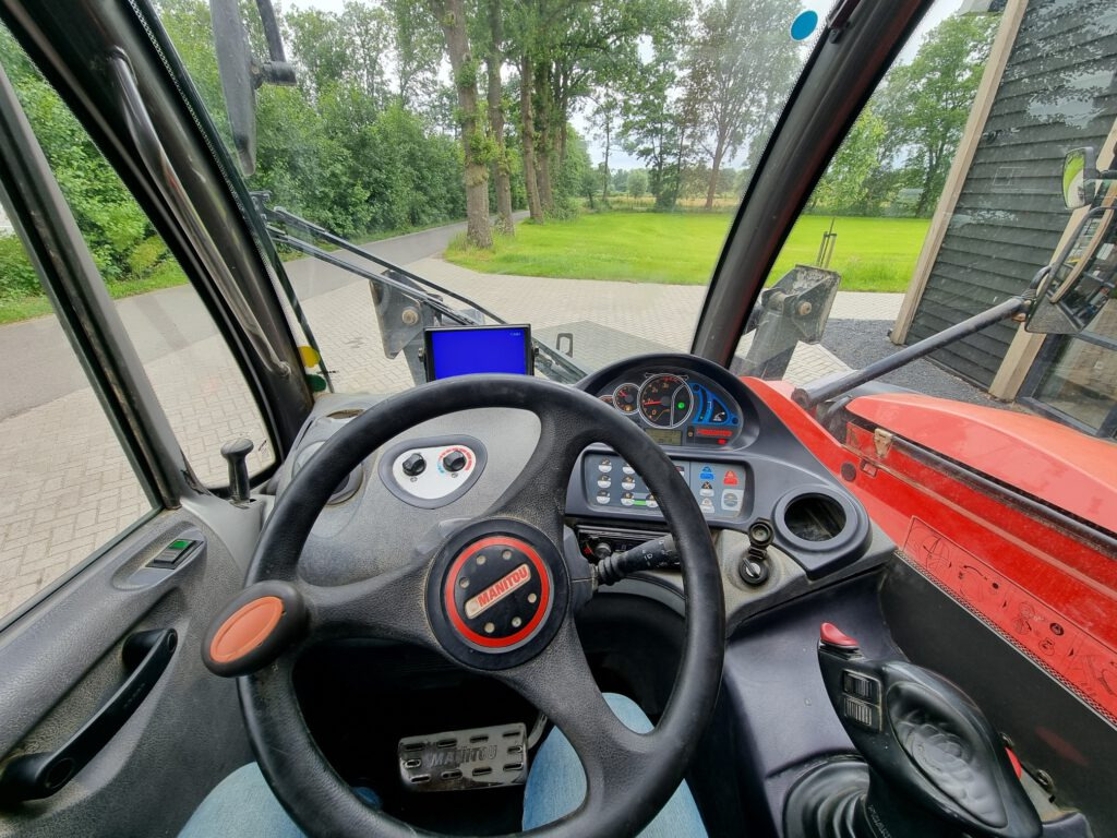 Manipulador telescópico MANITOU MT 1840 privilege: foto 10