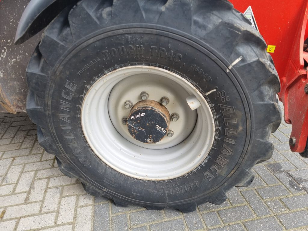 Manipulador telescópico MANITOU MT 1840 privilege: foto 11