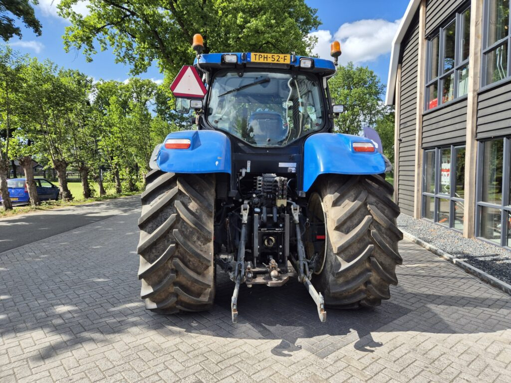 NEW HOLLAND T6080 - Tractor: foto 4 NEW HOLLAND T6080 - Tractor: foto 4
