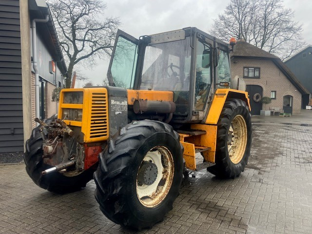RENAULT 145.14 - Tractor: foto 3 RENAULT 145.14 - Tractor: foto 3
