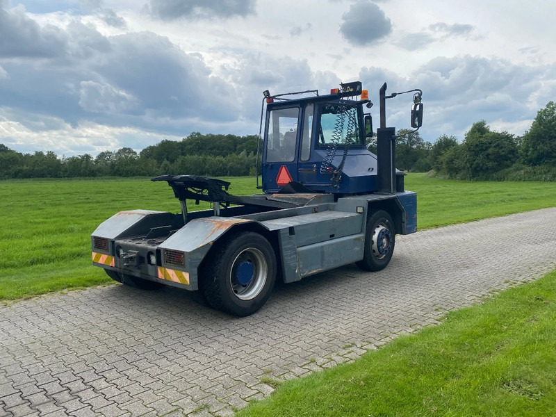 Sisu E TRX 182 | HYDROLIC | CENTRAL LUBRIGATION | NO RUST !!! - Tractor industrial: foto 5 Sisu E TRX 182 | HYDROLIC | CENTRAL LUBRIGATION | NO RUST !!! - Tractor industrial: foto 5