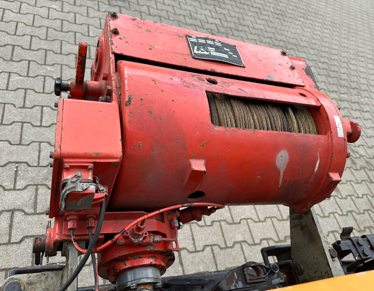 Unimog Frontanbau Seilwinde Werner F30.1M1HW1708 - Cabrestante: foto 4 Unimog Frontanbau Seilwinde Werner F30.1M1HW1708 - Cabrestante: foto 4