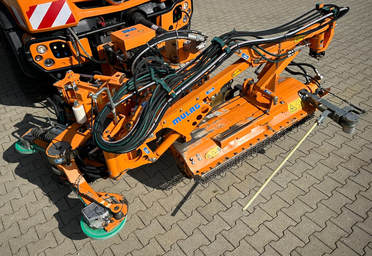Unimog Leitpfostenausmähgerät / Randstreifenmähger - Desbrozadora de brazo: foto 2 Unimog Leitpfostenausmähgerät / Randstreifenmähger - Desbrozadora de brazo: foto 2