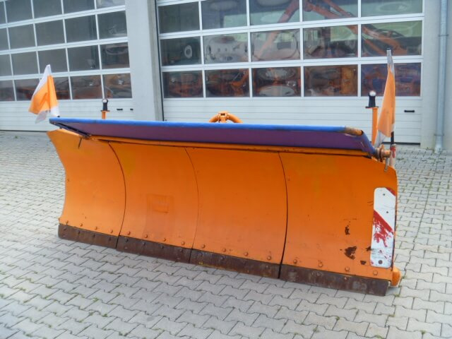 Unimog Schneepflug - Schneeschild Schmidt MF 3.3 - Cuchilla quitanieves: foto 2 Unimog Schneepflug - Schneeschild Schmidt MF 3.3 - Cuchilla quitanieves: foto 2