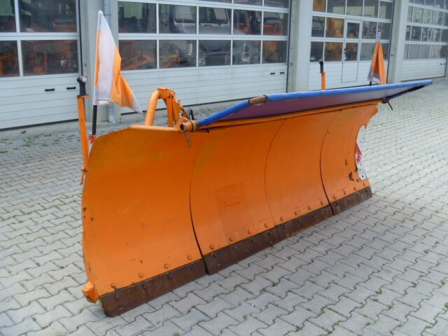 Unimog Schneepflug - Schneeschild Schmidt MF 3.3 - Cuchilla quitanieves: foto 1 Unimog Schneepflug - Schneeschild Schmidt MF 3.3 - Cuchilla quitanieves: foto 1