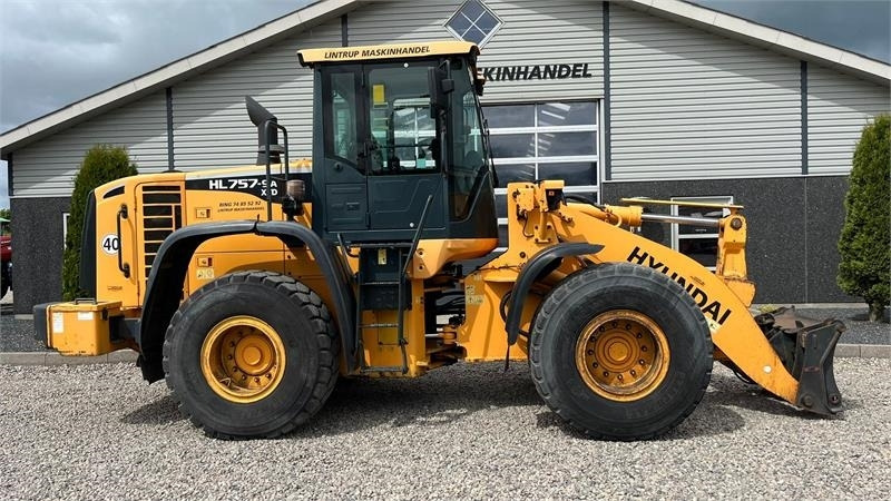 Hyundai 757-9A XTD med lang-arm. En-ejeres maskine med Loc - Cargadora de ruedas: foto 1 Hyundai 757-9A XTD med lang-arm. En-ejeres maskine med Loc - Cargadora de ruedas: foto 1