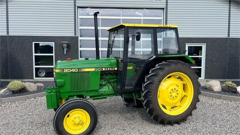 John Deere 2040 Med nye dæk hele vejen rundt  - Tractor: foto 1 John Deere 2040 Med nye dæk hele vejen rundt  - Tractor: foto 1