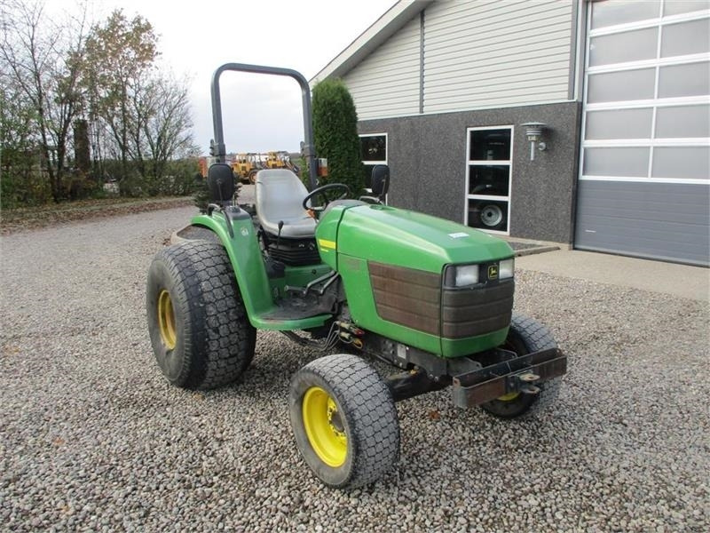 Tractor John Deere 4600 Med Græshjul: foto 17