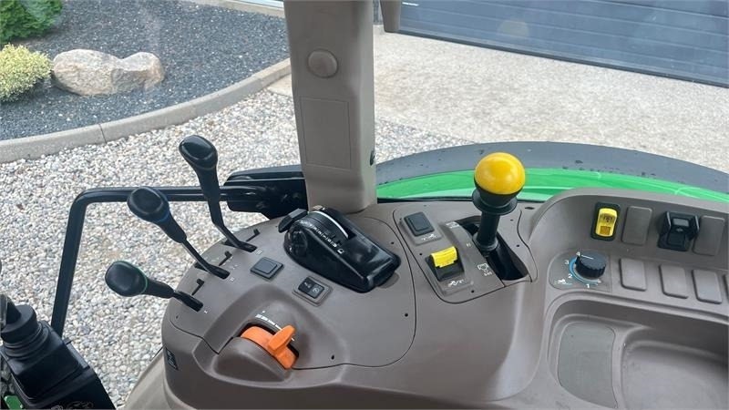 Tractor John Deere 5090 M Med græsdæk: foto 7