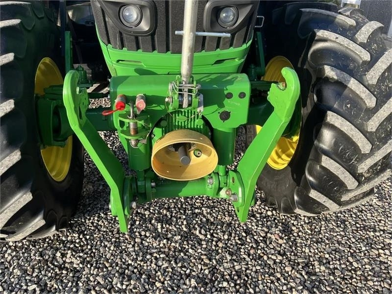 John Deere 6175R Med frontlift og frontPTO - Tractor: foto 4 John Deere 6175R Med frontlift og frontPTO - Tractor: foto 4