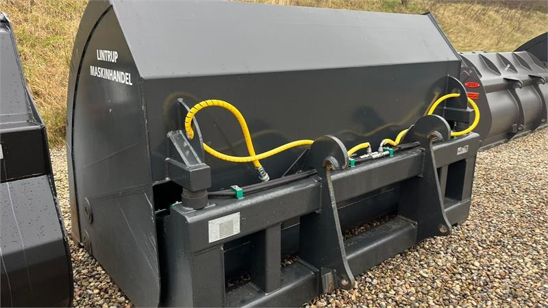 Volvo 5m3 Rauakoda Højtip skovl Rauakoda 5m3 højtip skov - Maquinaria agrícola: foto 3 Volvo 5m3 Rauakoda Højtip skovl Rauakoda 5m3 højtip skov - Maquinaria agrícola: foto 3