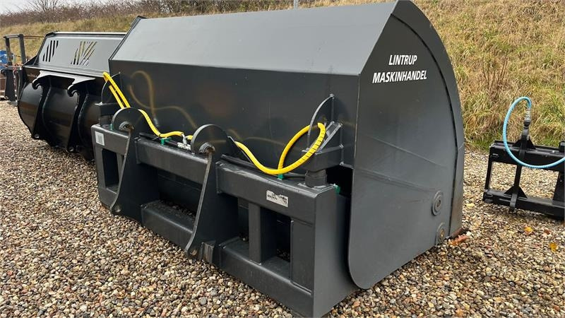 Volvo 5m3 Rauakoda Højtip skovl Rauakoda 5m3 højtip skov - Maquinaria agrícola: foto 1 Volvo 5m3 Rauakoda Højtip skovl Rauakoda 5m3 højtip skov - Maquinaria agrícola: foto 1