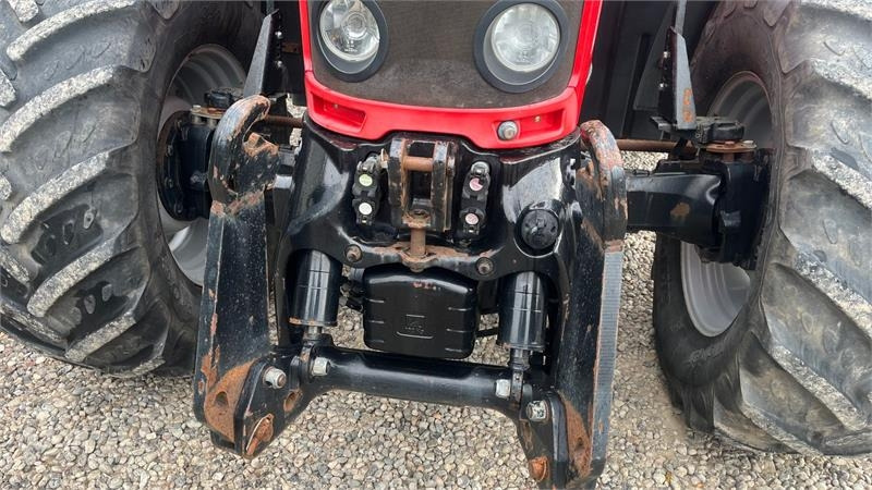 Massey Ferguson 6490 Dyna 6 med frontlift - Tractor: foto 4 Massey Ferguson 6490 Dyna 6 med frontlift - Tractor: foto 4