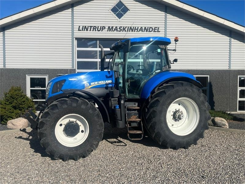 New Holland T7.270 AutoCommand med frontlift - Tractor: foto 1 New Holland T7.270 AutoCommand med frontlift - Tractor: foto 1