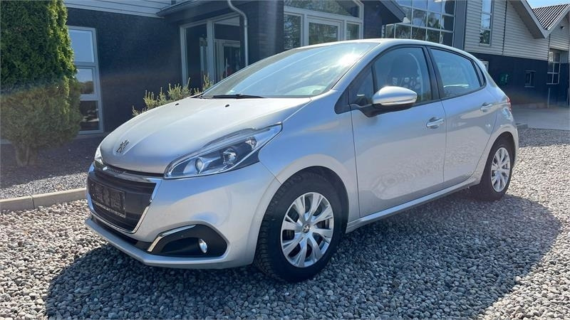 Peugeot 208 1,6 BlueHDi 100 Active Van 5d. NYSYNET og KUN - Minibús, Furgoneta de pasajeros: foto 2 Peugeot 208 1,6 BlueHDi 100 Active Van 5d. NYSYNET og KUN - Minibús, Furgoneta de pasajeros: foto 2