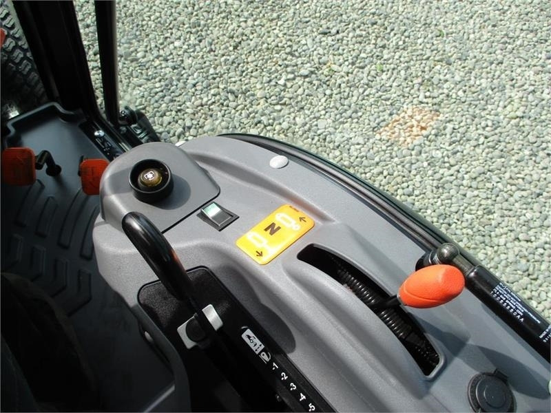 Tractor Solis 26 HST Med kabine, Turf dæk og frontlift samt fron: foto 15