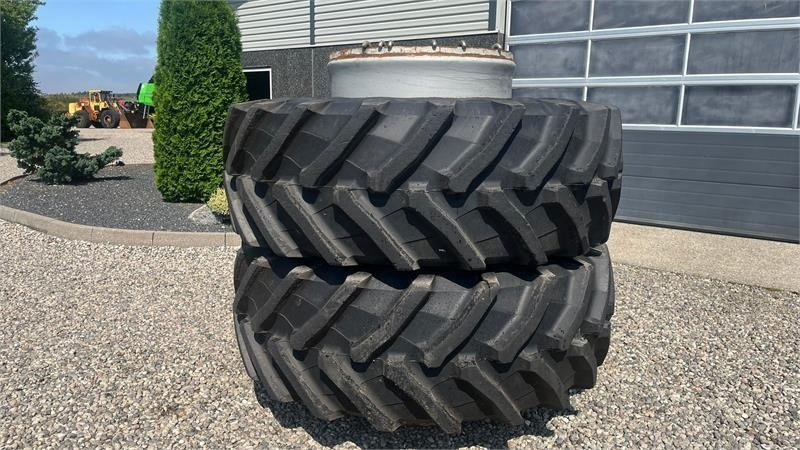 Trelleborg 650/85R38 TM 900 med ring og 12 låse - Neumático para Maquinaria agrícola: foto 4 Trelleborg 650/85R38 TM 900 med ring og 12 låse - Neumático para Maquinaria agrícola: foto 4