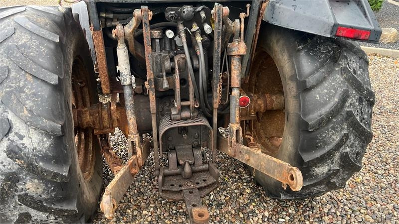 Valmet 455 Med en slags frontlift - Tractor: foto 4 Valmet 455 Med en slags frontlift - Tractor: foto 4