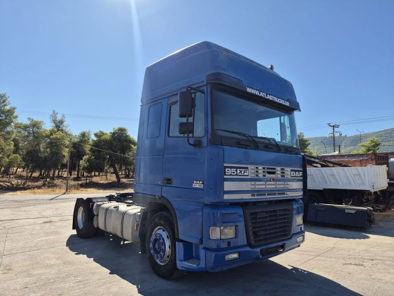 DAF XF 480 DAF XF.480 4X2 Super Space Intarder - Cabeza tractora: foto 1 DAF XF 480 DAF XF.480 4X2 Super Space Intarder - Cabeza tractora: foto 1