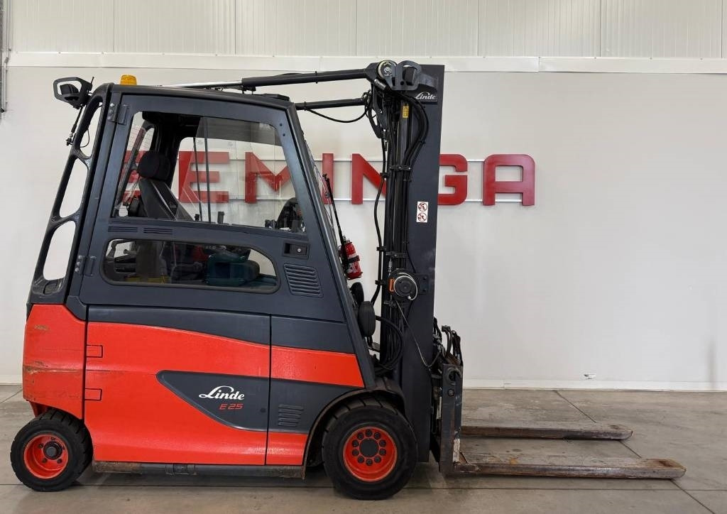 Linde 10984 - E25 - Carretilla elevadora eléctrica: foto 2 Linde 10984 - E25 - Carretilla elevadora eléctrica: foto 2